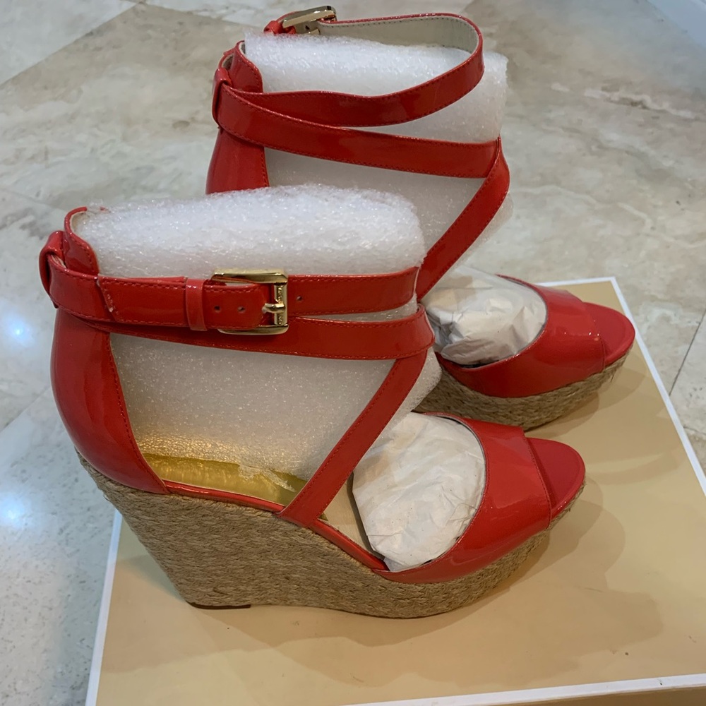Michael Kors Women's Gabriella Platform Wedge Patent Watermelon 🍉